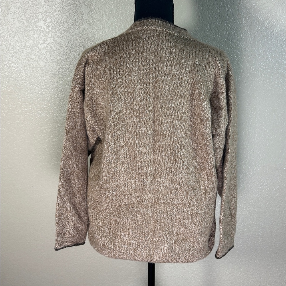 Vintage-Inspired Brown Button-Up Cardigan – Cozy & Unique Med - Picture 4 of 4